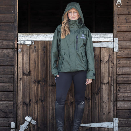 EQUIDRY Women's Shortie Mesh Lining Mac #colour_black-forest-green
