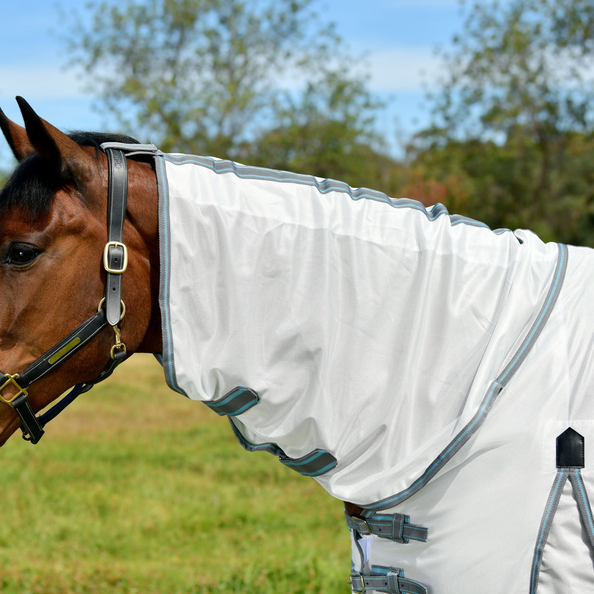 WeatherBeeta ComFiTec Essential Mesh II Combo Neck Fly Rug #colour_whirte-grey-bright-blue