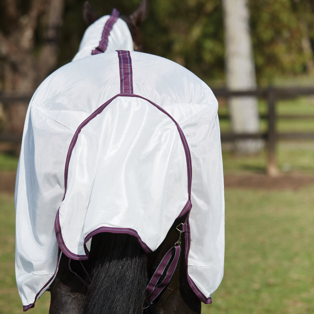 WeatherBeeta ComFiTec Essential Mesh II Combo Neck Fly Rug #colour_white-maroon-grey