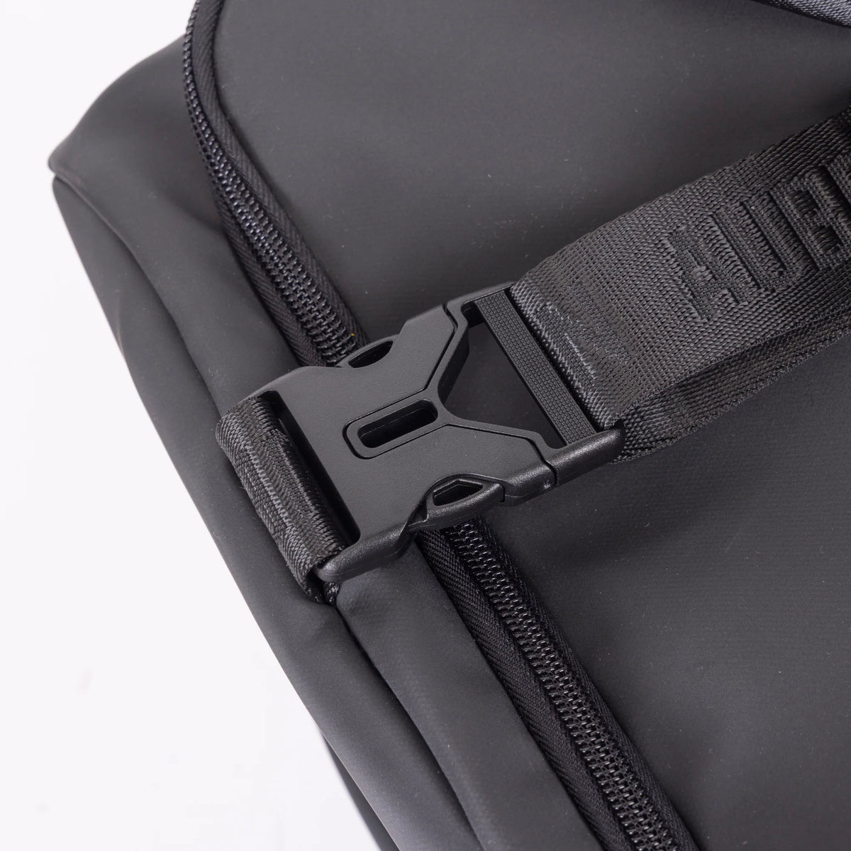 Shires Aubrion React Holdall
