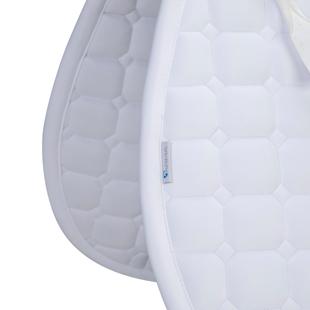 Shires ARMA Elegance 1.0 Saddlecloth #colour_white